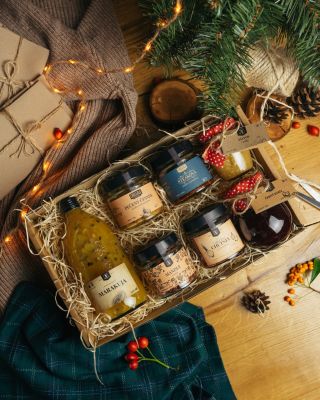 🎁 Vánoční balíčky z naší vlastní výroby – podpořte české produkty! 🇨🇿 Všechny naše marmelády, sirupy a chilli omáčky...